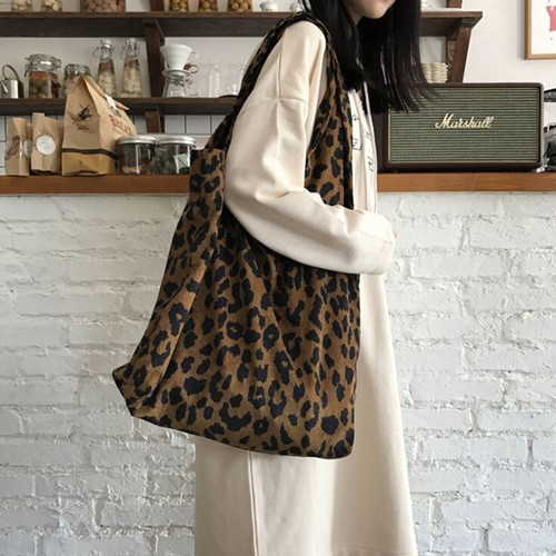 New Womens Messenger Large-capacity Leopard Simple Wild Retro Lady Shoulder Bag