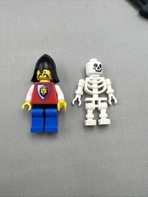 LEGO Castle: Skeleton Surprise (6036) - All pieces and instructions. No box.