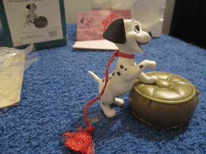 Disney-collectible-101-dalmatians-1995-special-edition-ornament-in-box