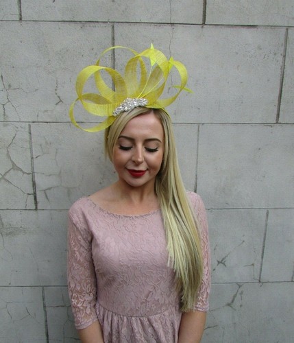 Jaune Vif Argent Cheveux Plume Fascinator Sinamay Courses Femmes Jour Chapeau 7122