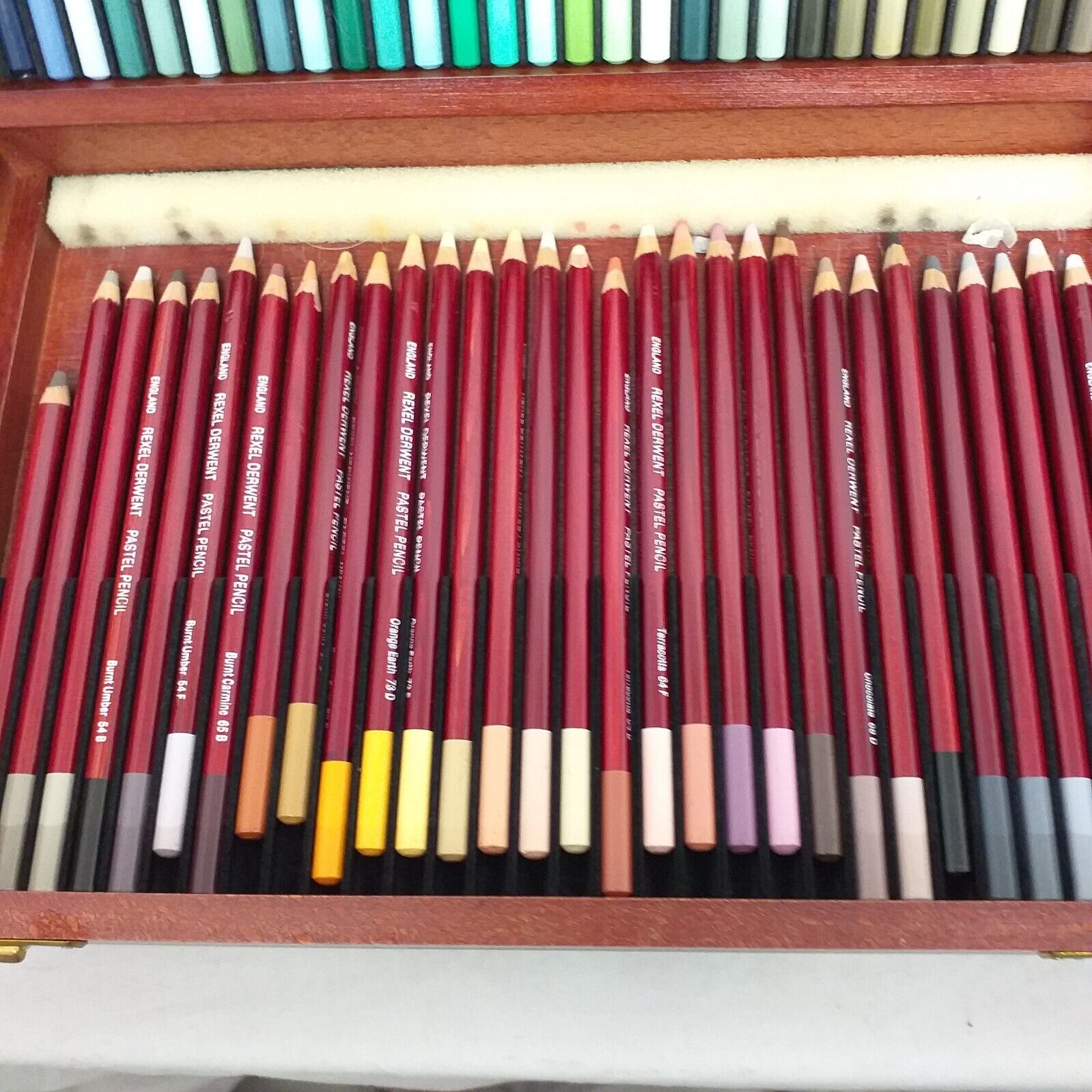 Rexel Derwent Artists Watercolour Pastel Pencils Set Of In A Wooden