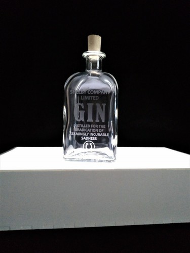 Patraque oeillères Gin carafe Anniversaire Cadeau Mariage