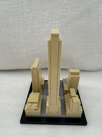 Lego Architecture Rockefeller Center 21007 -- Excellent Condition.