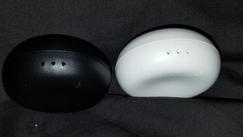 TUPPERWARE Ergonomic Mini Salt Pepper Round Disc Shaker Personal Black White 