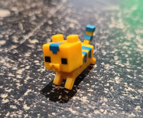 Frolicking Feline Minecraft Mini-Figures Series 18 Cute Series