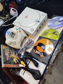 Sega Dreamcast Console + 4 Games +Joypad + Cables Crazy Taxi Virtua Tennis 18whe