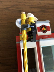 LEGO 60110 FIRE STATION City - Engine Pole Chief Firemen Dog Helicopter Complete