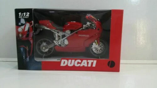 Articoli di modellismo statico scala 1:12 per Ducati