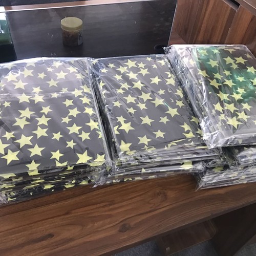 LADIES **BLACK YELLOW STAR SCARF ROCK CHIOR COLOURS ** 64 x 28 BRAND NEW
