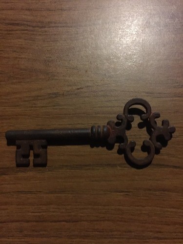 inches long Solid Metal English LotB2 Cast Iron Misson Key Antique Style HUGE 6