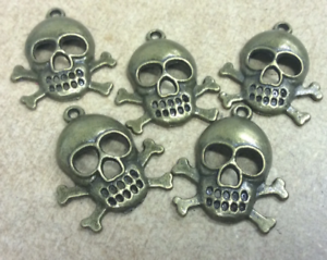 pk5 Skull Bronze Plated Metal Pendant