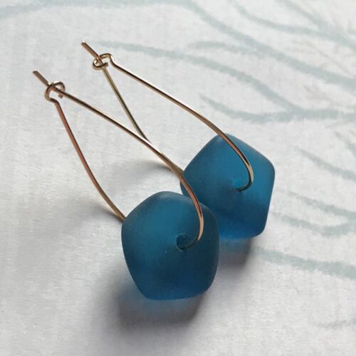 Details about   Min Favorit Teal Sea Glass Nugget & Gold Pl Artisan Drop Earrings 