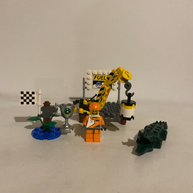 LEGO World Racers - Gator Swamp Building (8899)  100% Complete