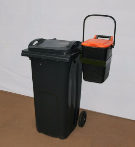 BRACKET FOR WHEELIE BIN Wheelie bin holder for food bin