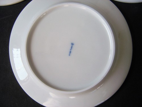 H.Griemert S.Schütz KPM Berlin /"Kreis Oval/" Design 1x Untertasse 11,5cm