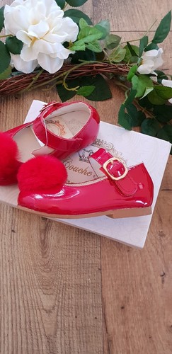 *SALE GIRLS COUCHE TOT SPANISH SHOES RED LEATHER WITH FUR POMS
