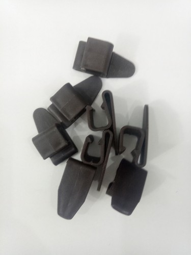Car Floor Mats Anti-Slip Clip Auto Carpet Fixing Grips 8 Pieces Clamps Holders