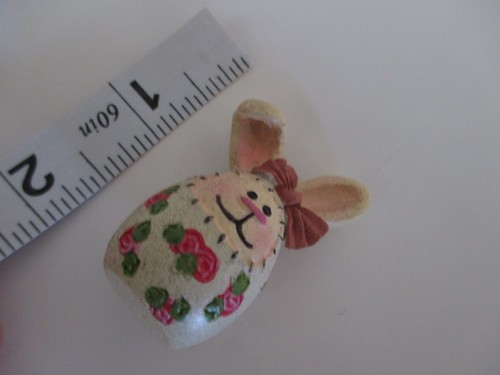 a pink rose SILLY LITTLE BUNNY STONE miniature figurine Easter Ganz