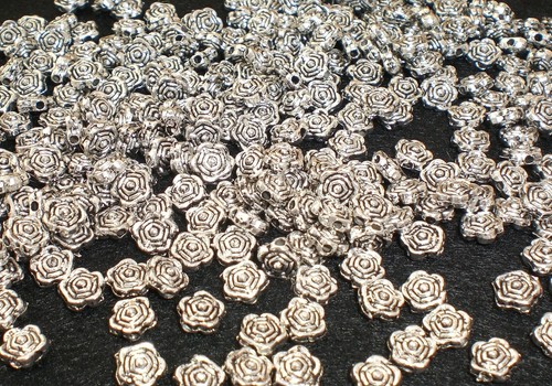 100 SPACER Blume ROSE 6mm Zwischenperlen Farbe antiksilber METALLPERLEN #S068