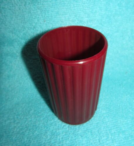 Genuine 1998 Hasbro Yahtzee Shaker Cup Replacement Plastic Red Ribbed Made USA