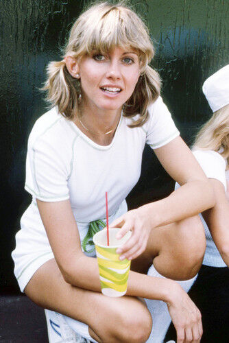 Olivia Newton-John 11x17 Mini Poster in tennis shorts pigtails cute