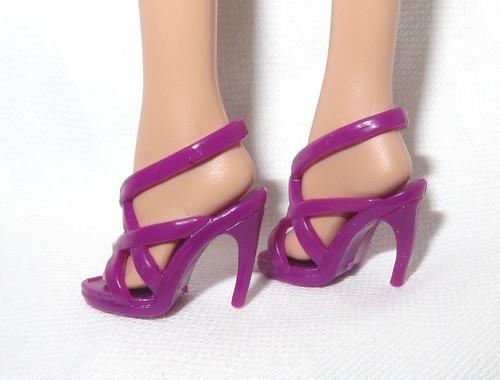 HS ~ SHOES BARBIE DOLL BASICS LOOK MODEL MUSE MAGENTA STRAPPY SANDALS HIGH HEELS