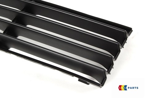 NUOVO Originale VW Passat B5 PARAURTI ANTERIORE INFERIORE CENTRALE GRIGLIA NERO 3B0853677E B41