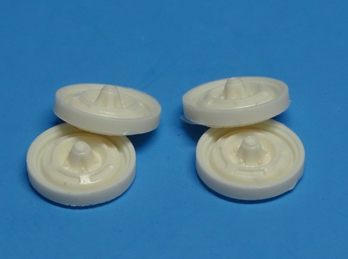 13/" Factory Style Magnesium Hubcaps Resin 1//25 scale 60/'s Valiant Barracuda