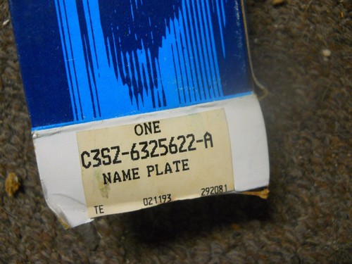 Nº s 1963 1964 Ford Thunderbird Emblema Painel Frontal Quarter