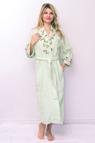 Chenille Robe with Vine Floral Embroidered On Neck Bathrobe Gowns Vintage 