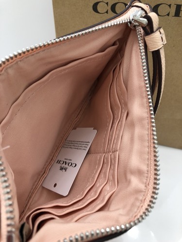 NWT New Coach F57465 Crossgrain Leather Large Wristlet Wallet Light Pink $125