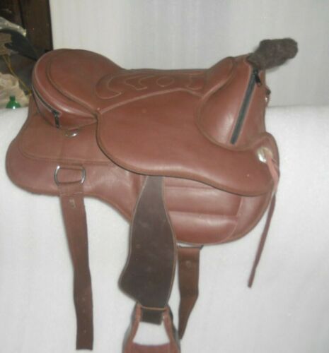 16/'/'  Treeless leather Western Saddle