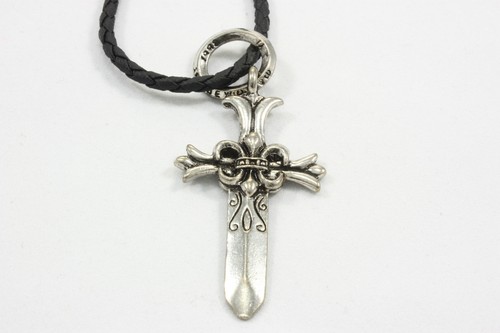Gothique dague épée Pendentif en Acier Inoxydable Collier Bijoux