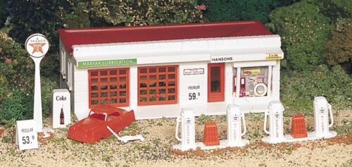 New In Box Plasticville HO TEXACO SHELL  Gas Station & Accessories 