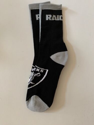 Brand New Free Shipping Oakland Raiders Adult Socks 1 Pair E2 Large