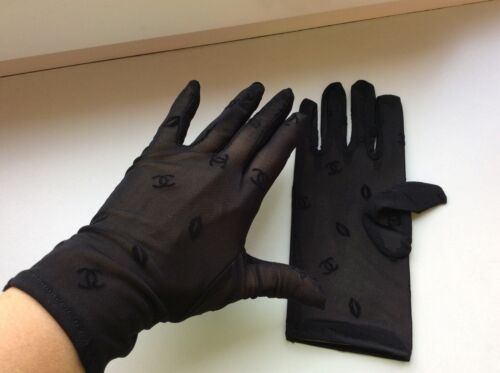 Lace Gloves cc monogram sz S-M