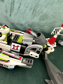 LEGO World Racers: Jagged Jaws Reef (8897) 2010 retired/rare! missing 2 pieces