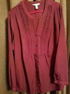 2X-CROFT-BARROW-BURGUNDY-SHEER-100-POLYESTER-BLOUSE