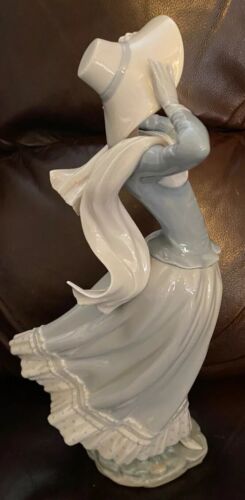 L@@K!! Great Gift No Box LLADRO 4936 Spring Breeze Retired Mint Condition