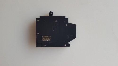 Crouse-Hinds Sylvania Challenger T/&B MH120R 1p 20a 120v Right Hook