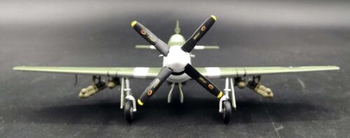 WWII P-51B mustang Lieutenant Henry Brown 1//72 no diecast plane Easy model