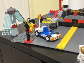 Lego City 3368 Space Center with Moon Buggy Satellite Complete