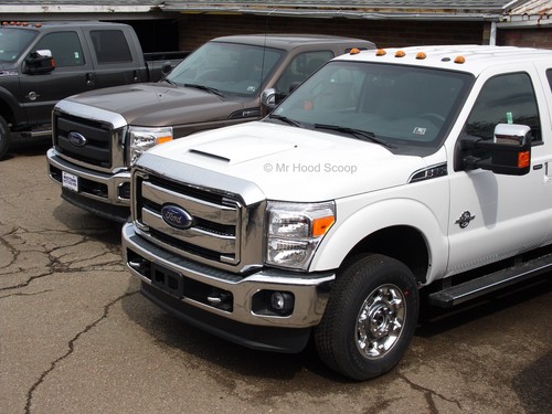 Hood Scoop for Ford F250 F350 Super Duty By MrHoodScoop PAINTED HS003