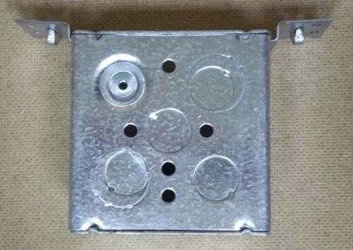 Outlet Box 4in Square with Bracket 2 1/4in Deep 