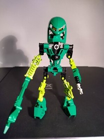 Lego Bionicle - Lewa (8535) 100% Complete W/ Original posters.