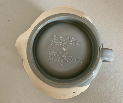 Vintage BUGS BUNNY 1992 Looney Tunes Warner Brother Plastic Mug Cup