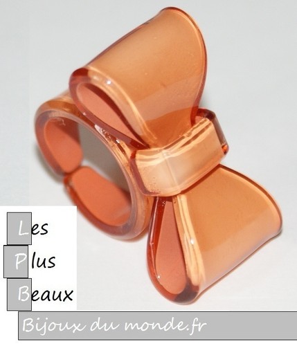 Bague Caramel Clair NOEUD FLOT PAPILLON en Plastique NEUF