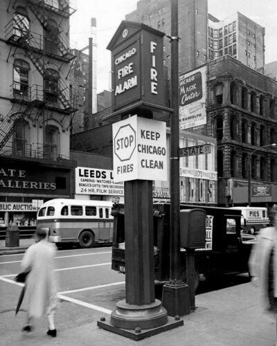 178-G N.State St, 1950 CHICAGO STREET SCENE  Photo