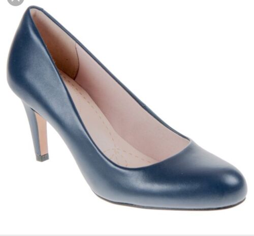 Nueva marca azul marino Clarks señoras de cuero calzado Tribunal Carlita Cove