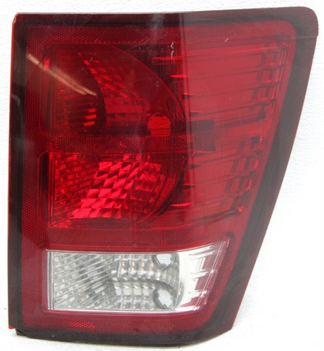 OEM Jeep Grand Cherokee Right Passenger Side Tail Lamp Lens Chip